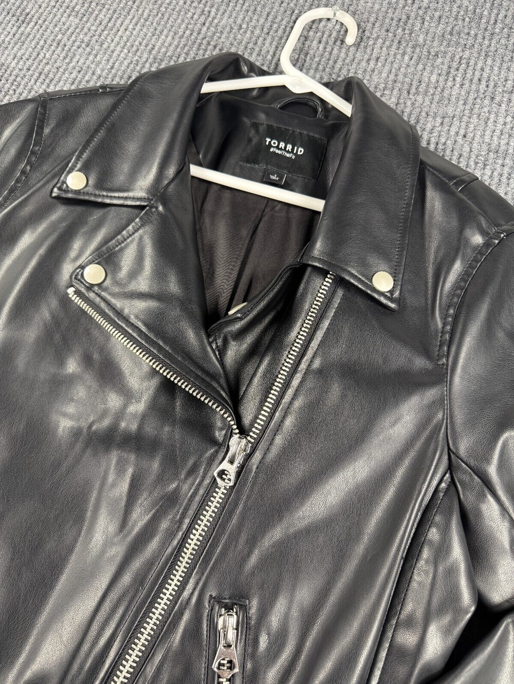 Torrid Faux Leather Moto Jacket Womens Size 1 Black Asymmetrical Zippers Biker